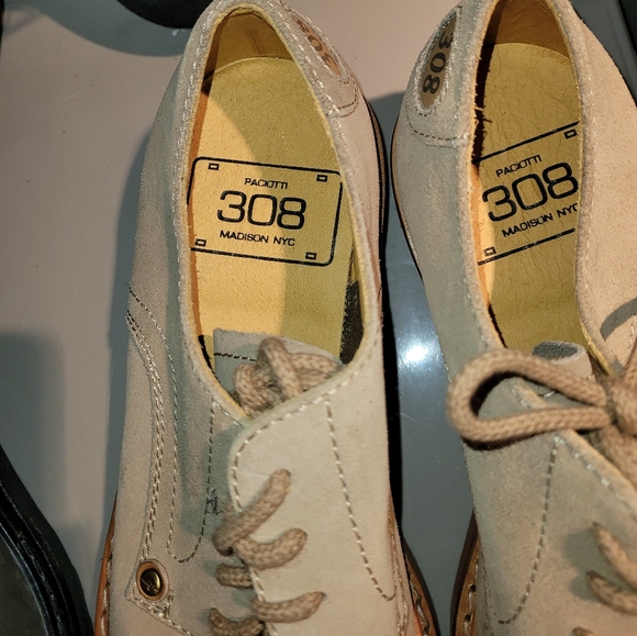 Shoes - Picture 2 of 4